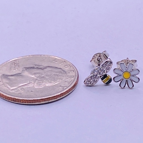 Silver enamel crystal Bee & daisy flower earrings honey bee 🐝 925 - Picture 2 of 6